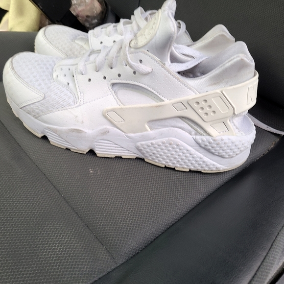 SOLD!! Nike Air Huarache size 9.5 - Picture 4 of 8